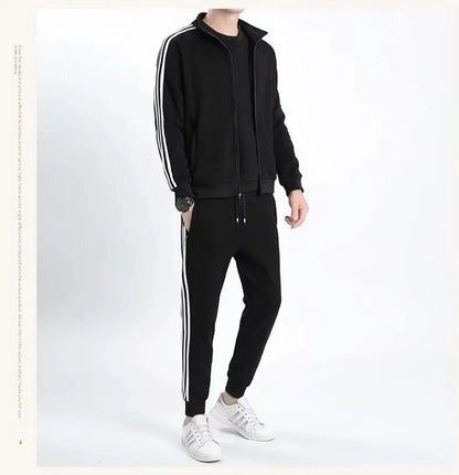 Ensemble de sport décontracté à trois bandes pour homme.